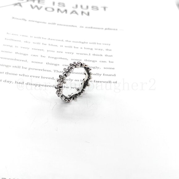 Pandora Daisy Flower Ring - Picture 7 of 7